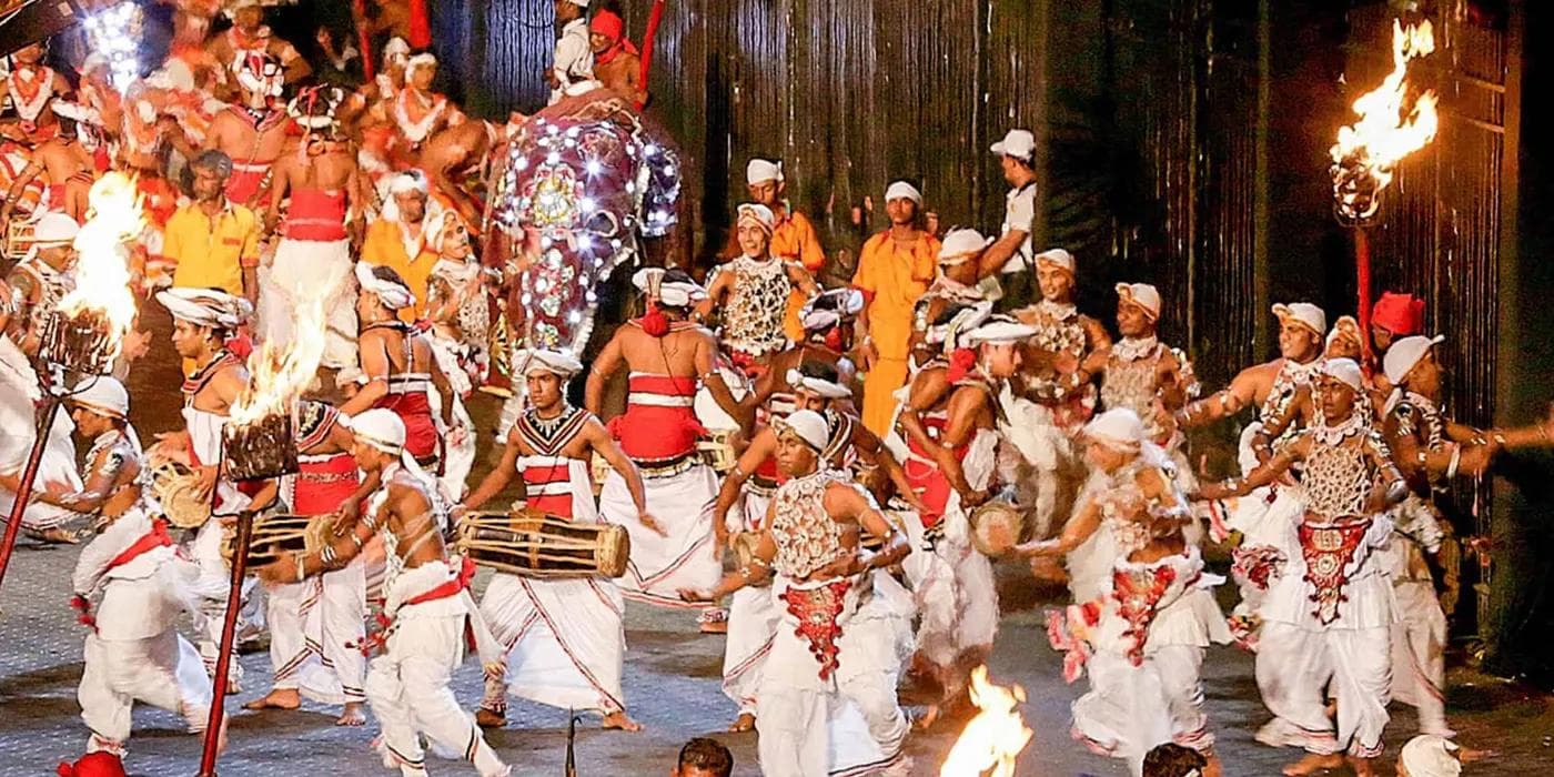 Sri Lanka Festival Guide, The Grand Esala Perahera.